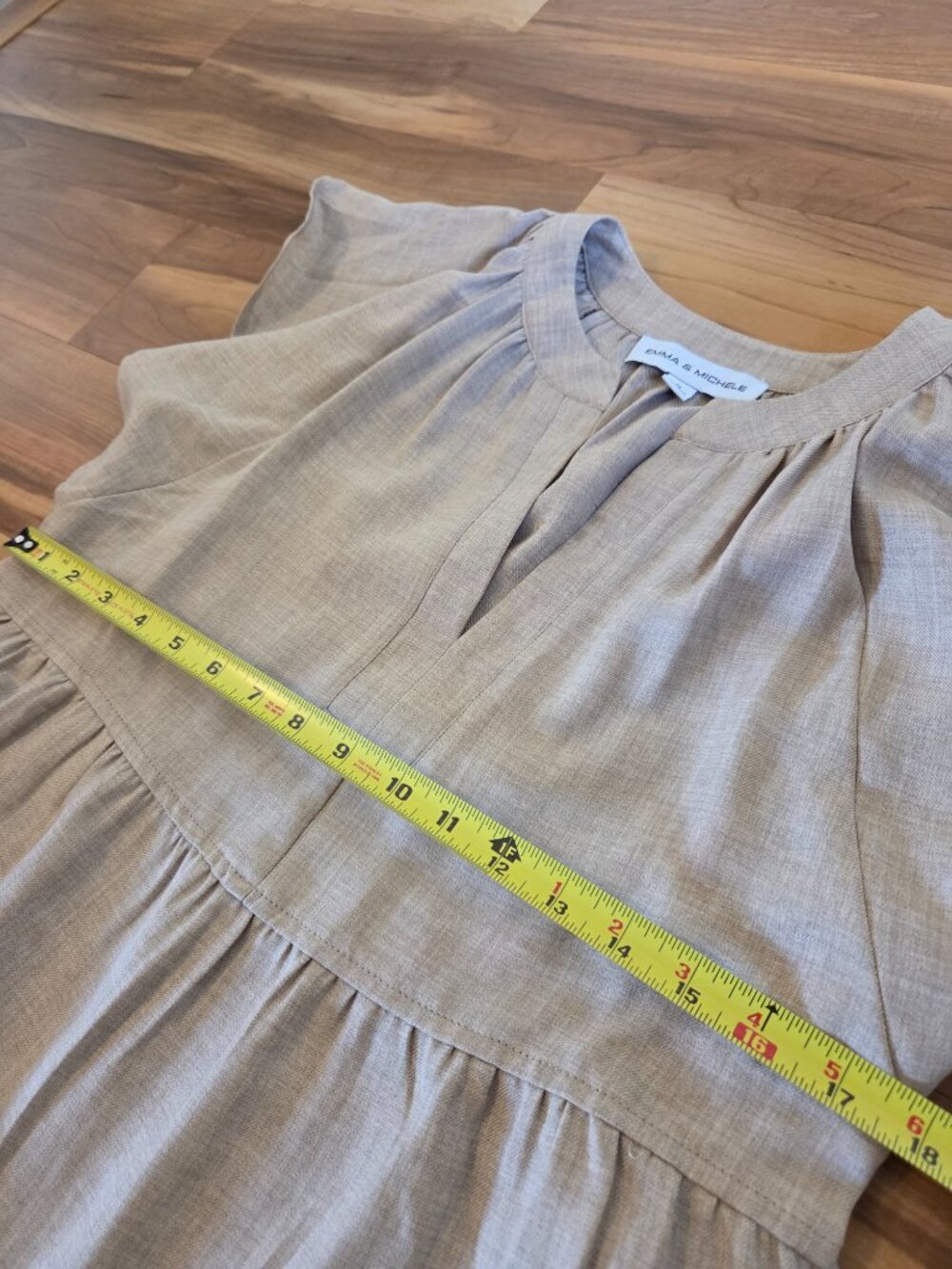 Emma & Michele Tan Tiered Flutter Sleeve Dress Womens Size M NWT - Picture 7 of 7